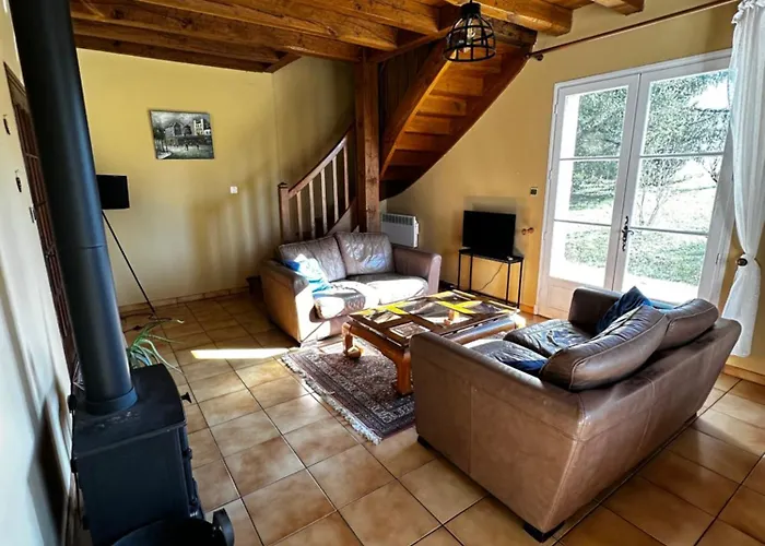 House With Large Private Garden In Villereal