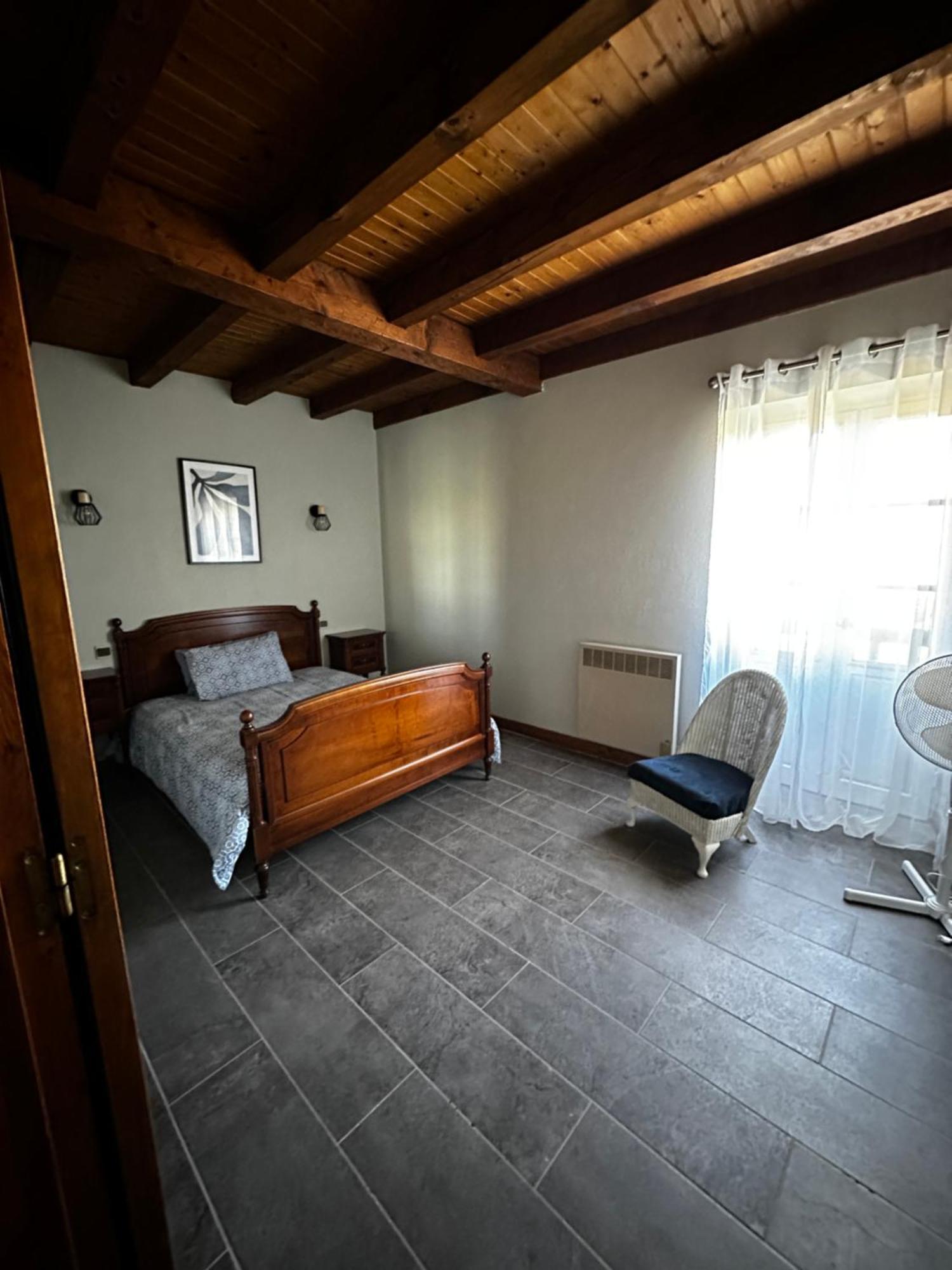 House With Large Private Garden In *