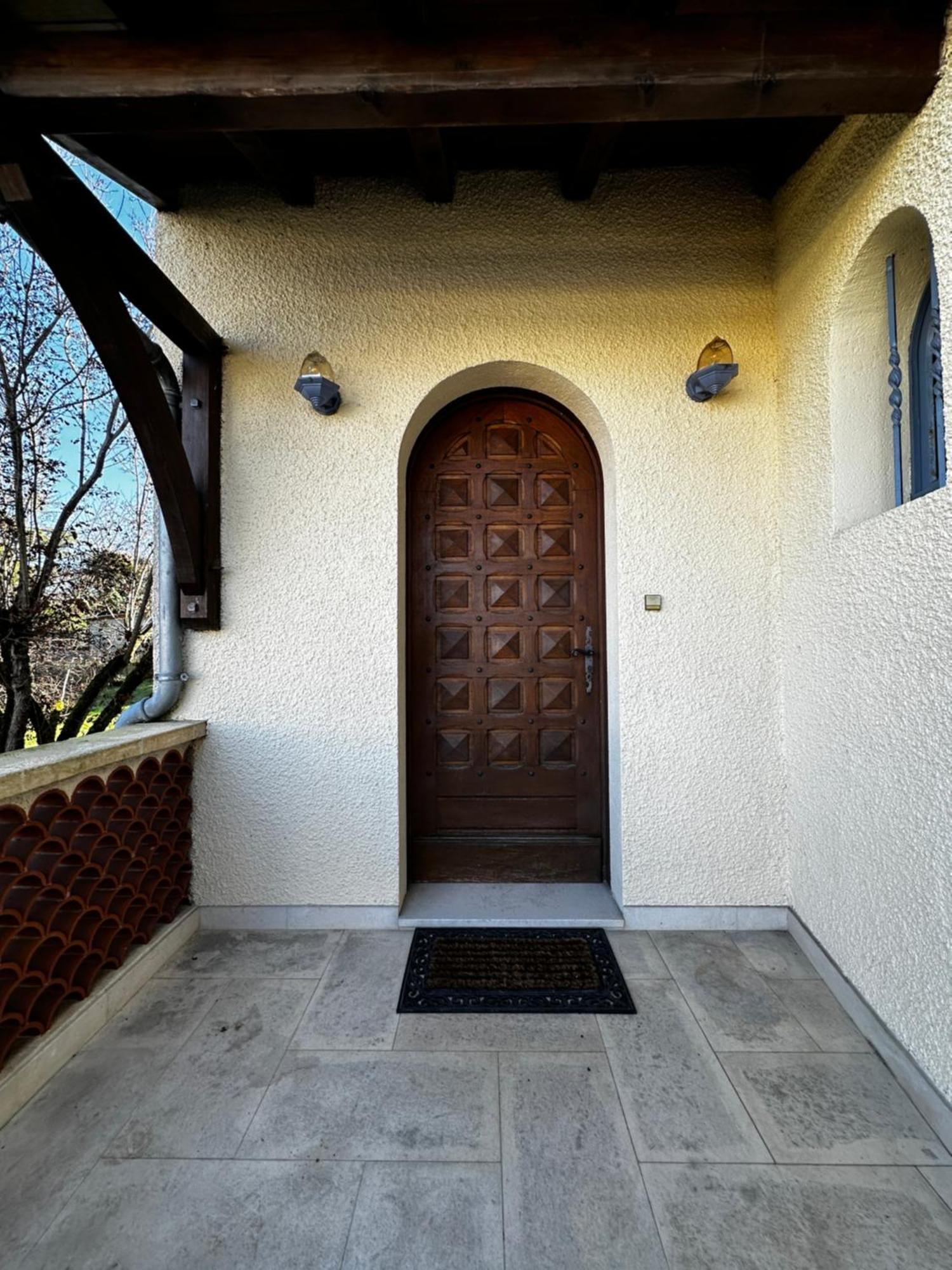 House With Large Private Garden In Holiday home *